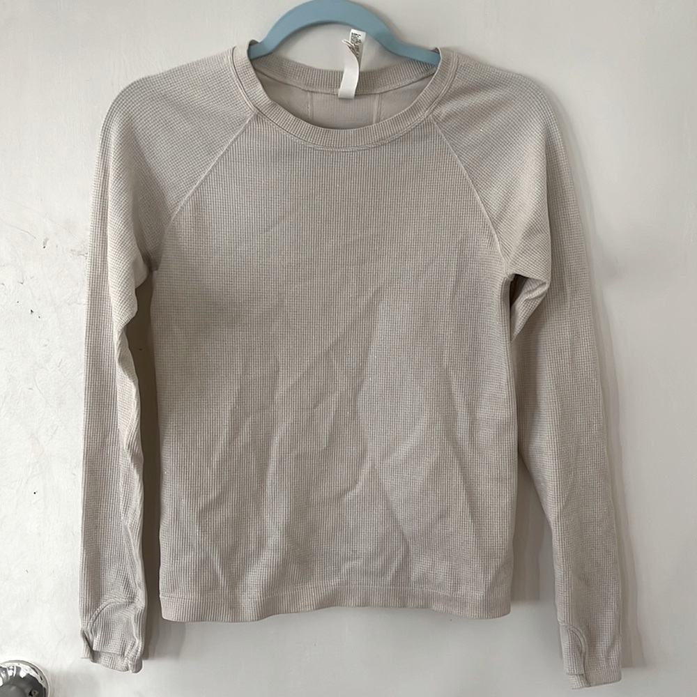 Athleta long sleeve while top